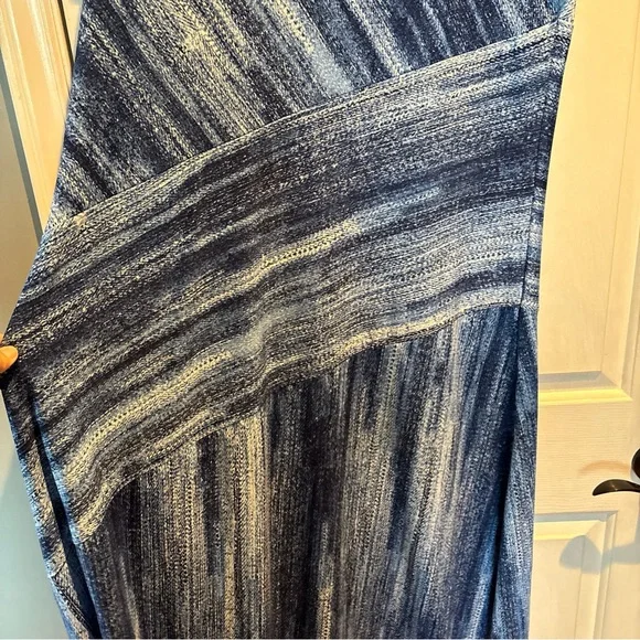 Serengeti Asymmetrical Dress in Blue and White - Picture 4 of 8